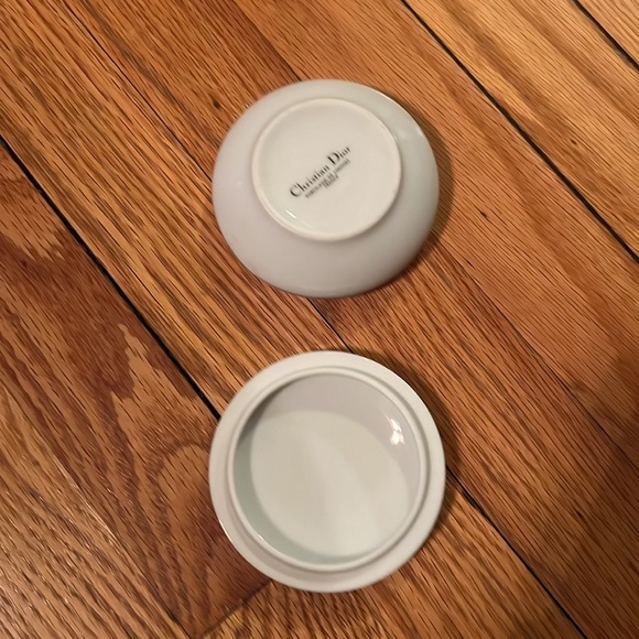 EUC EVC RARE Vintage Christian Dior Logo Limoges Round Box Jewelry Trinket Ring - Picture 3 of 5